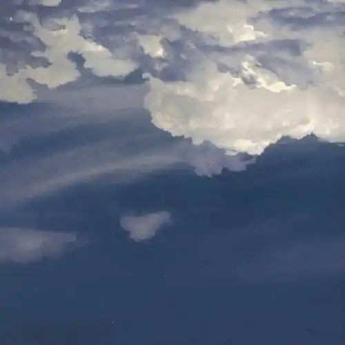 朋友圈背景图 | 12.22_女孩