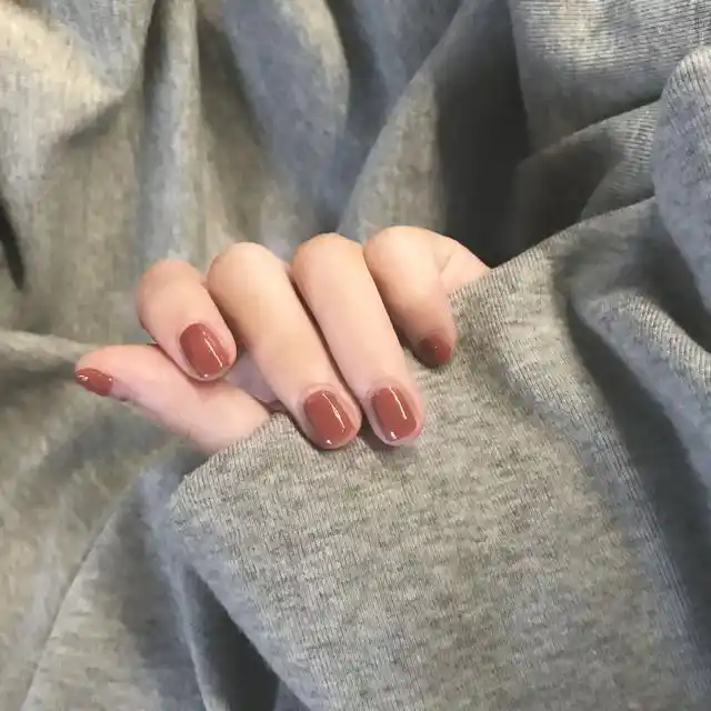 null 清新干练美甲  看着大方美丽,时尚的几何图案洋气有型,非常适