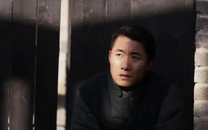 p data-id="tql5wkhxi9cm">高峰,中国内地男演员,毕业于 span class=