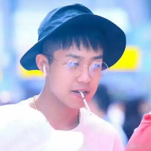 如何正确看待艺人抽烟#于谦×孟鹤堂×周九良×张云雷×张九龄