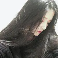 黑白孤傲高冷女生头像侧脸长发_微信头像图片大全