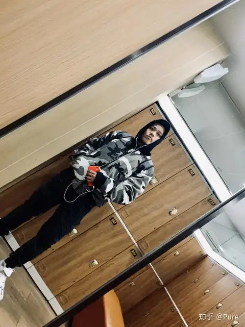 男生182的身高体重180是什么样子的