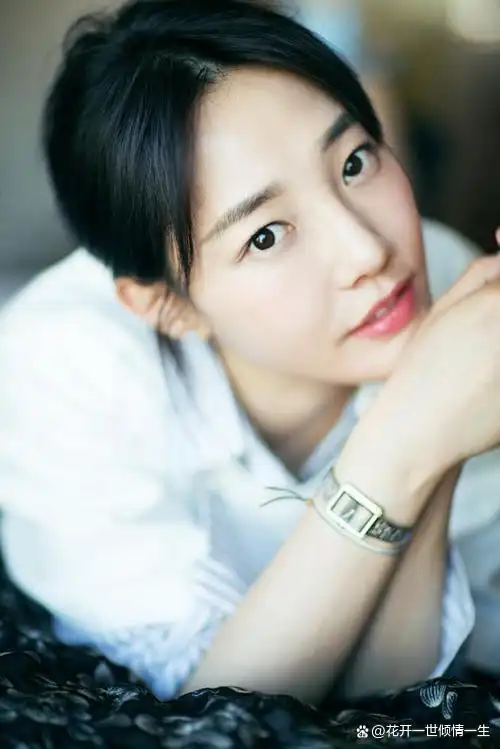 曾经白百何正当红的时候,经常能刷到她主演的电影片段,那时就对她的