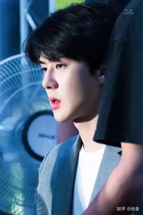 有没有哪些吴世勋的神仙图片? - 知乎