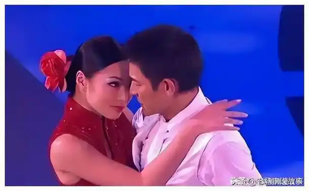 刘德华和赖文慧真是舞台上的好搭档多年来的舞伴彼此互相成就