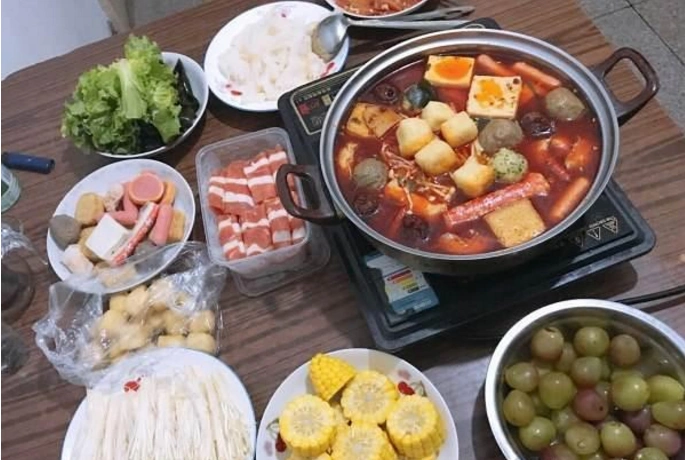 天冷了在家做家庭火锅也是很爽的|火锅|吃火锅|骨头_新浪新闻