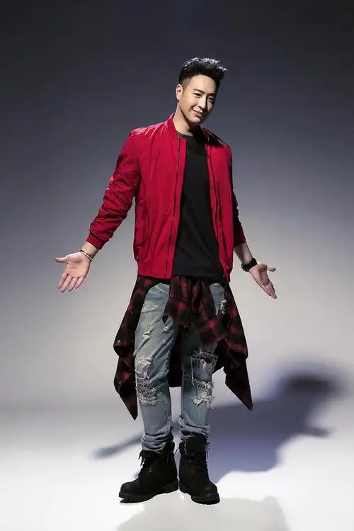 潘玮柏生日直播变dj责怪罗志祥没表示