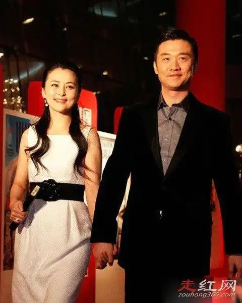 黄志忠何音为什么分开现任老婆柯蓝是谁