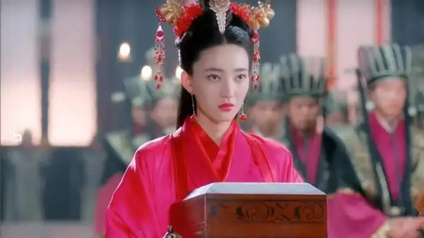 封神演义中杨戬的挚爱是苏妲己其实杨戬最爱的人或许是她