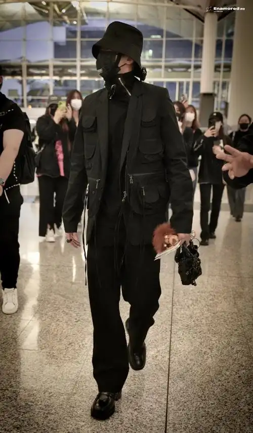 天!雷坤的眼神真的凶大哥真的帅!#蔡徐坤