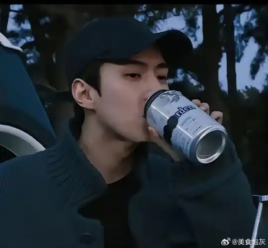 吴世勋给的雪花是温暖的#不知不觉就已经存了许多小勋的照片吴世勋