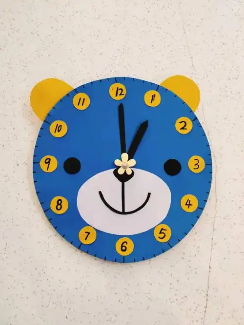 仰韶小学一一班手工制作主题自制钟表影集