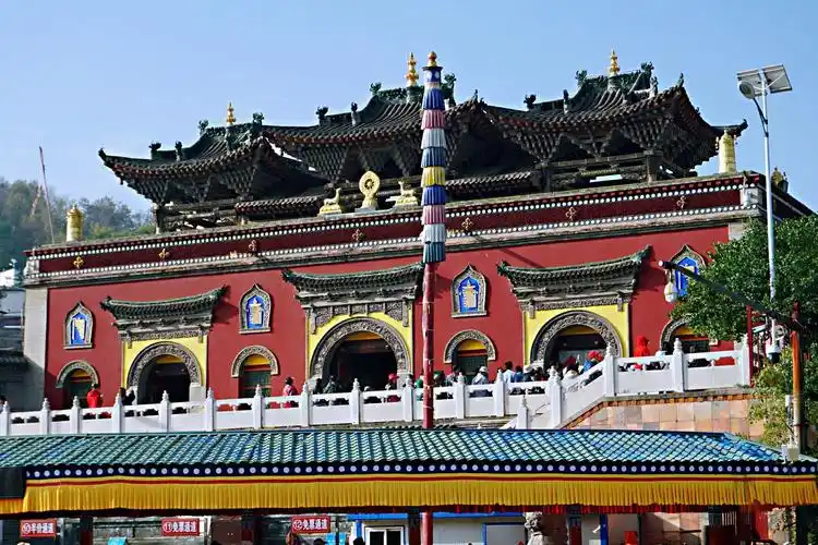 一路西行一路美景(五)青海西宁塔尔寺