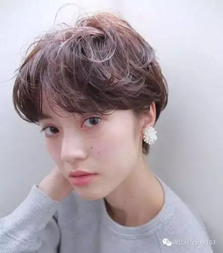 女生剪超短发更有品位