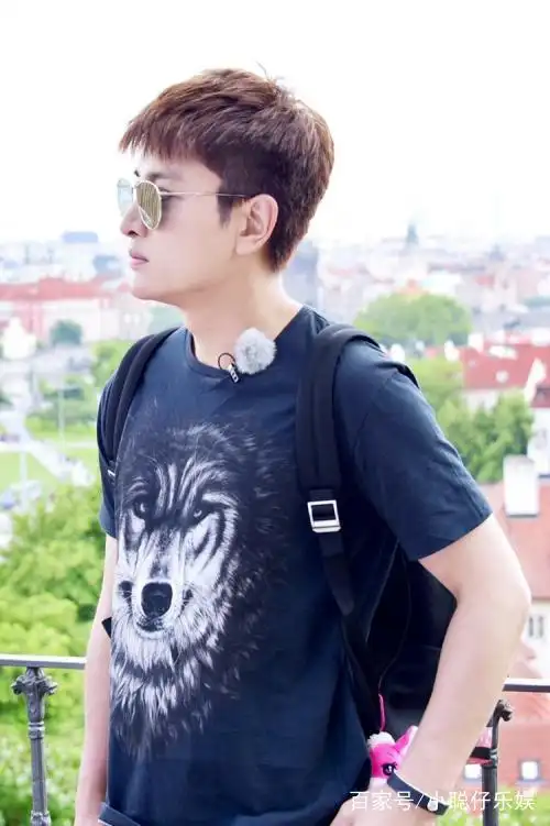 贾乃亮:他为人低调,演技好,有责任有担当,网友:土帅土帅的!