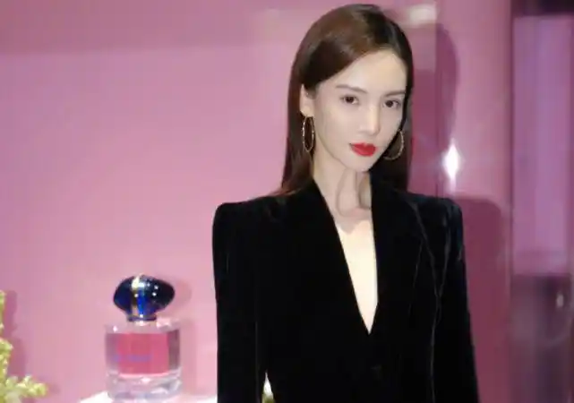 在节目期间的时候卡斯柏和金晨两人的亲密互动,更是让很多的网友都