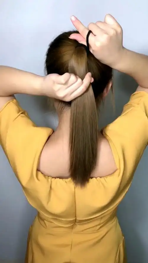 一根皮筋就能扎出最火丸子头