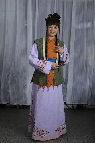 中少女扮相 大型人文传奇剧《大武当》正在武当山景区热拍,著名演员