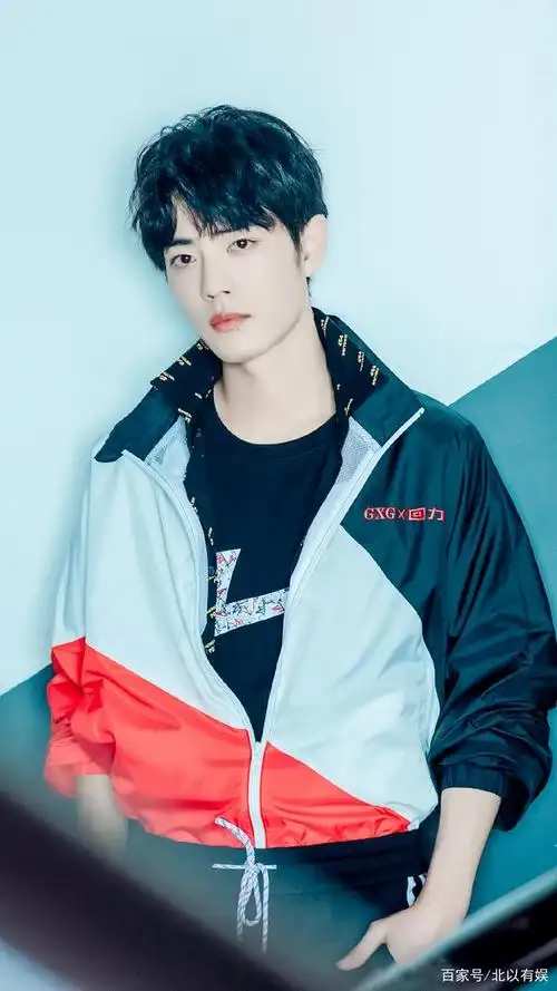 肖战这组照片真的太绝!甜,美,帅毫不违和地融入一身!