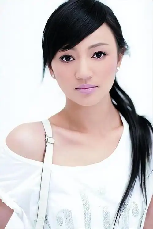 有种整容叫罗海琼结婚富豪丈夫变化不大她却像变了个人