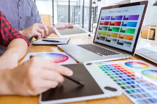 新项目创意平面设计师会议团队