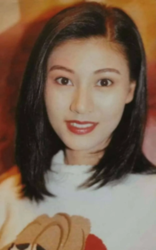 李嘉欣,美丽性感,大方有魅力