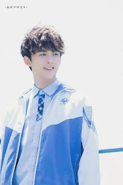 383836333836校草61磊#吴磊高中毕业旧照