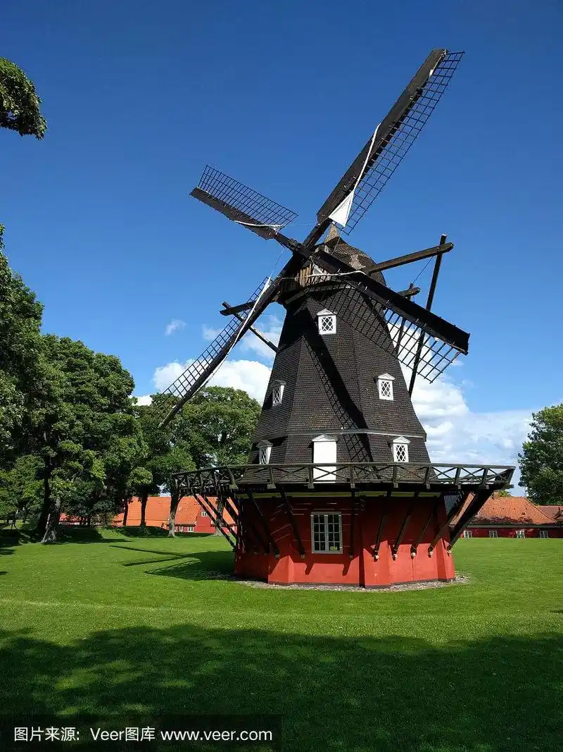 丹麦哥本哈根卡斯泰尔要塞的风车