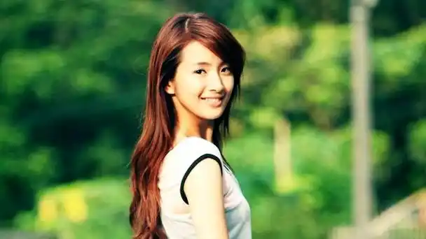 说起林依晨,大家都会想到她清纯可爱的形象,在那个年代,只要一提到不