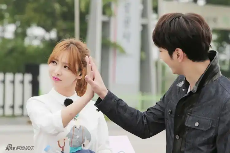 新浪娱乐讯 《如果爱》第二季本周四(10月1日)特别放送番外篇,不仅