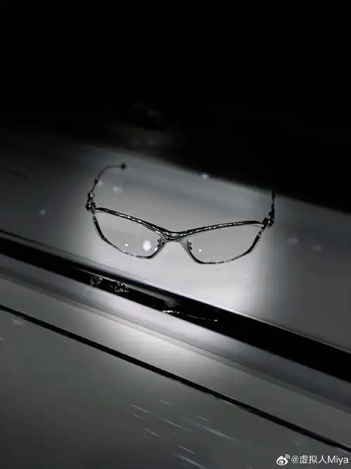 的设计风格,独一无二的色彩运用,每个都呈现出无比的先锋感和未来感