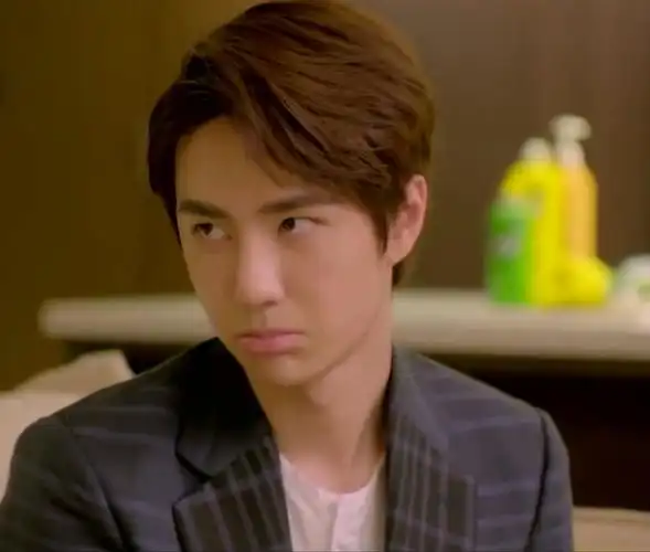 王一博委屈表情