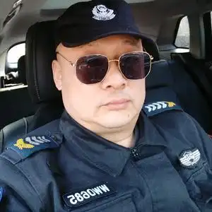 小玄子光头头像