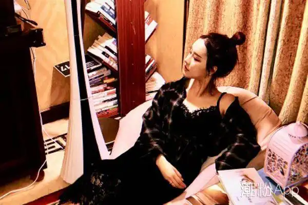 马伯骞女友王珂涵实锤揭秘 微博点赞歌手节目疑隔空表白