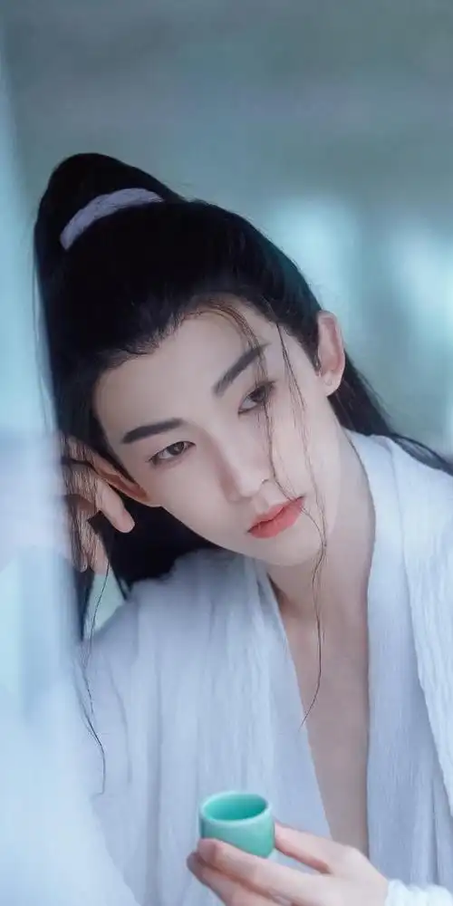 刘宇就像是为古风而生的男子,穿上汉服谁不叹一句此间少年?