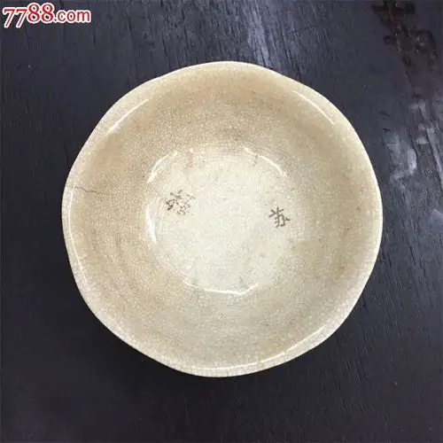 (民国早期纯手工制作百碧纹开片鸡公碗)包真包老a051803