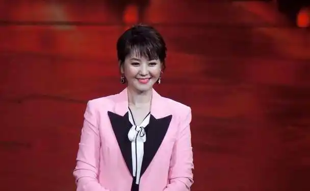 49岁的方琼如今的生活过得跟之前大不相同