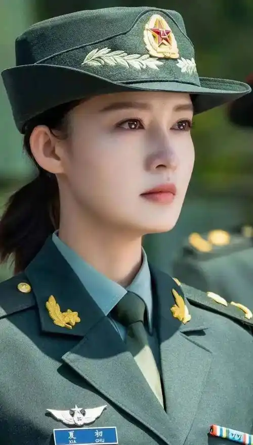 原创女星军装照有人美有人飒果然女孩帅起来就没男人什么事了