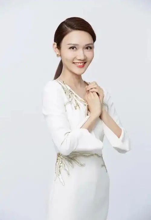 龙洋:知性唯美!_高清图集_新浪网