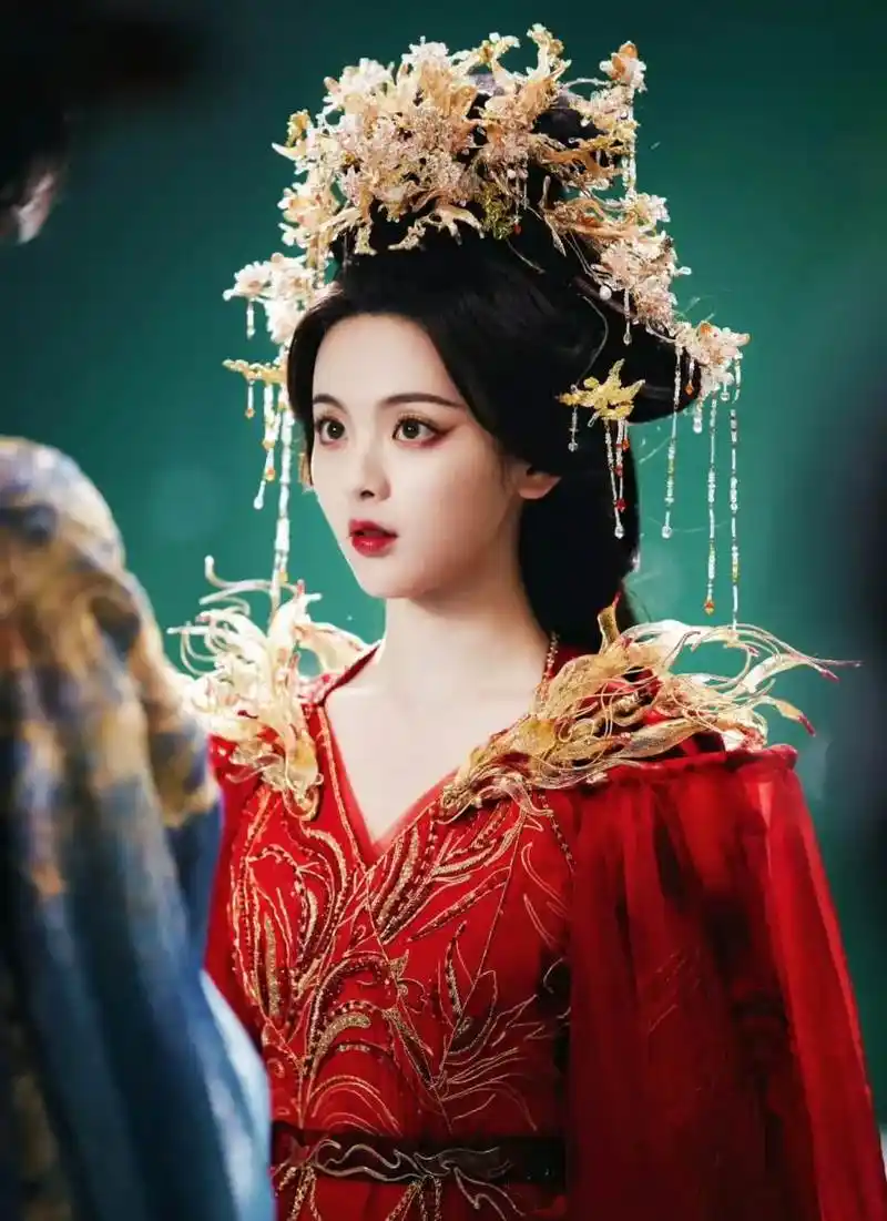 抛开演技不谈,杨超越在《七世香香》中的扮相确实很好看#你心中的古装