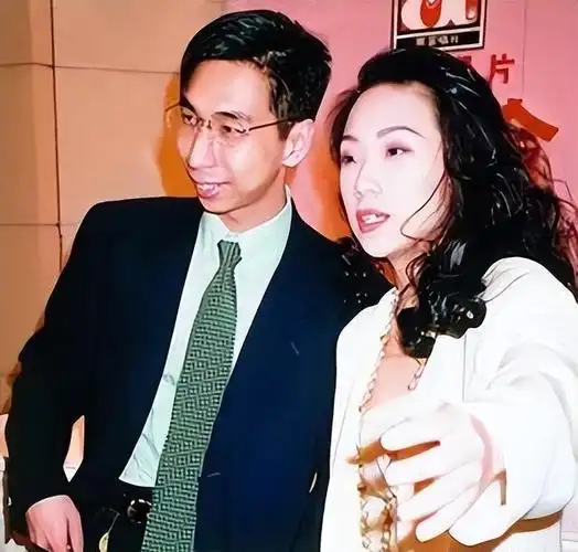 风流天后林忆莲嫁李宗盛却爱小11岁男友如今成人生赢家