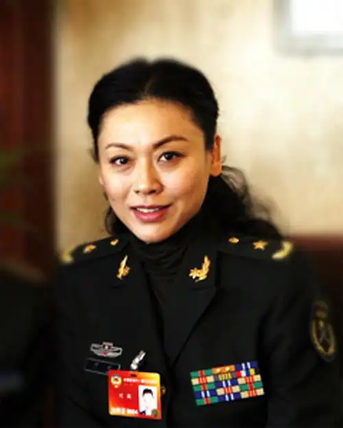 解放军将军序列中的女将军谱[组图] (唱歌跳舞演戏的不算)