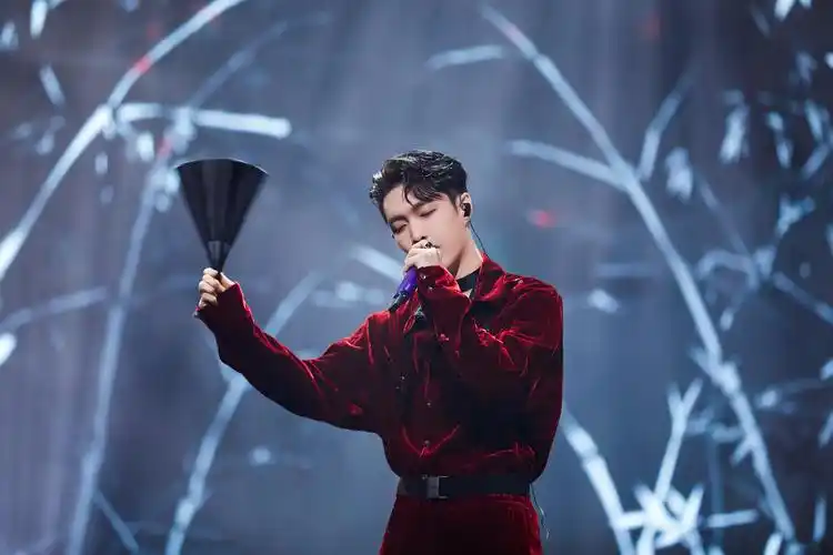 张艺兴唱作人挑战rap圆"武侠梦" "我不想输,但不怕输"_舞台