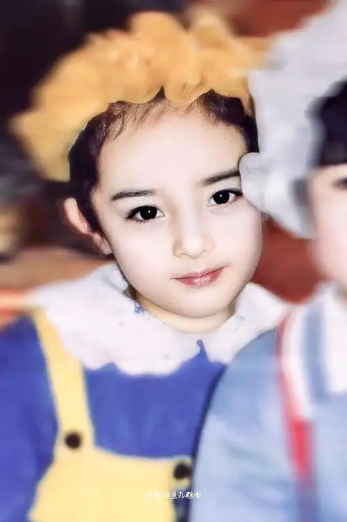 杨幂小时候是真漂亮!