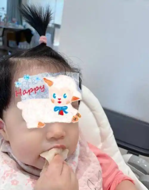 陈赫与大女儿同框照被曝,父女牵手共舞,安安腿长太抢镜!