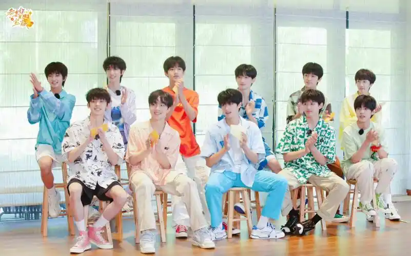 【tf家族三代reaction】天台音乐会来啦,都很不错!