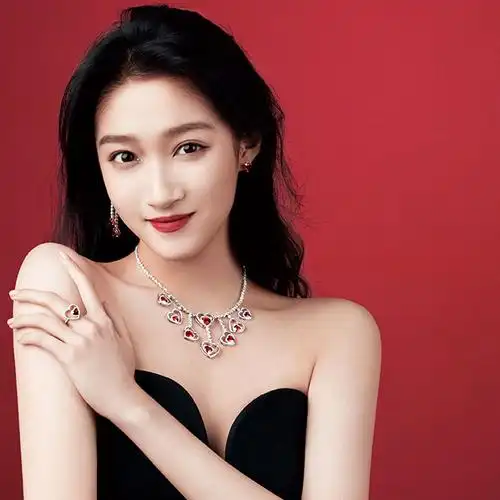 关晓彤中国prettywoman代言人