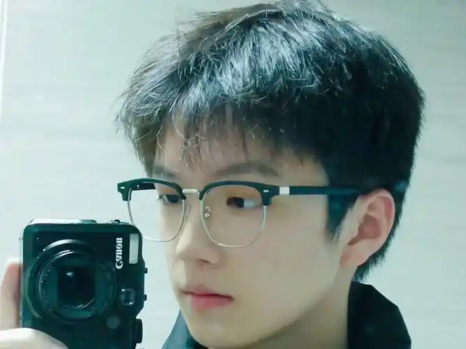 男生少年感发型