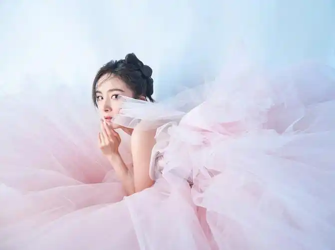 杨幂星光大赏造型