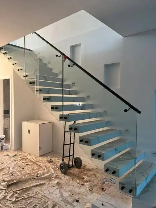 悉尼楼梯玻璃安装